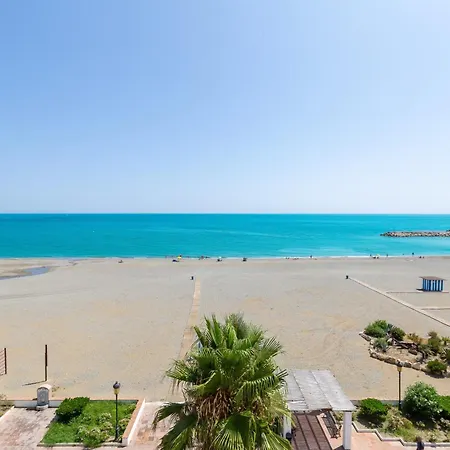 Marina De La Duquesa 805 *
